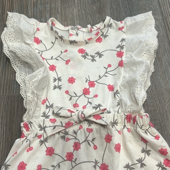 Baby flower romper - Picture 2 of 4